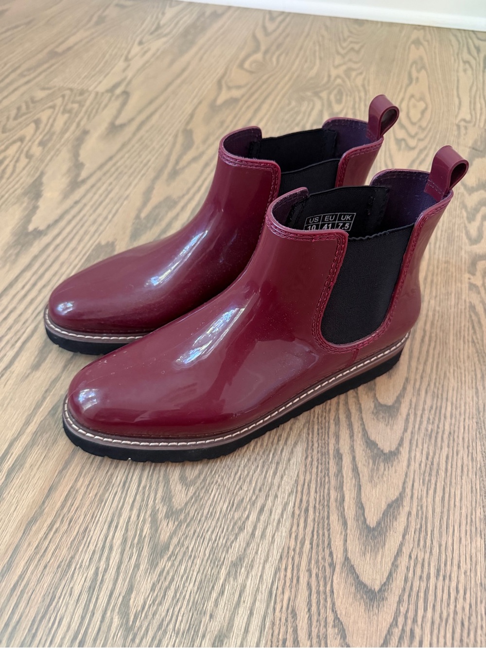 Women’s Burgundy Chelsea Rain Boots